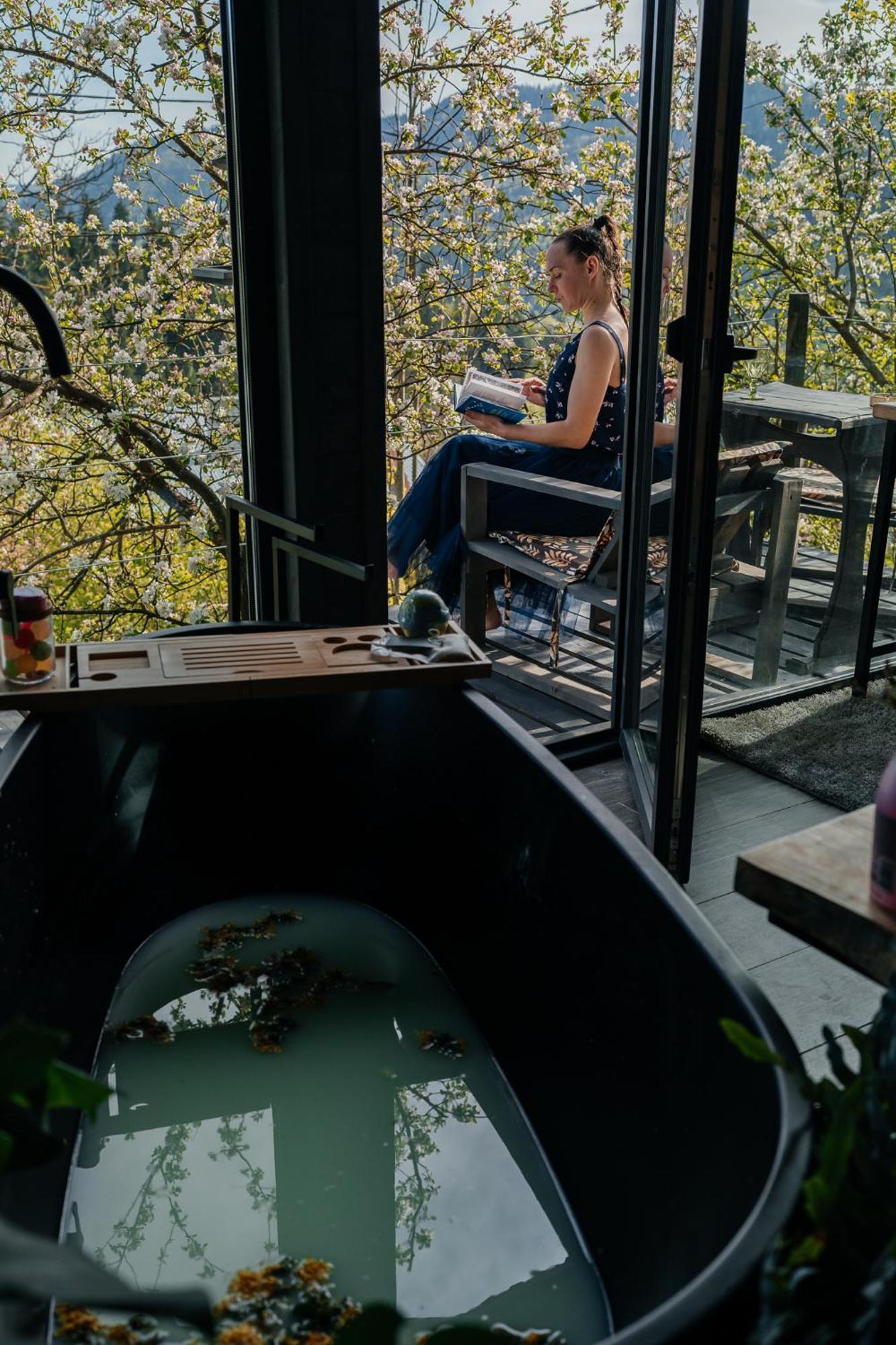Казковий Дім Та Garden Два Будиночки В Горах З Чаном-Джакузі Slavsko Extérieur photo